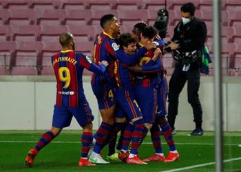 ماكمانامان يطالب ليفربول بالتعاقد مع لاعب برشلونة