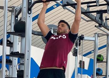 مدرب أستون فيلا يوضح تطورات تعافي تريزيجيه من إصابة الرباط الصليبي