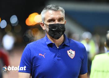 كارتيرون يرد على أنباء الخلافات داخل فريق الزمالك ويوضح سبب إهدار الفرص