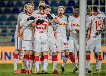 مانشستر سيتي ينضم للصراع على هدف برشلونة في الشتاء