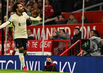 جماهير ليفربول بعد هاتريك محمد صلاح في مانشستر يونايتد ملكنا المصري وحش مخيف غير قابل للإيقاف