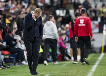 سبورت تكشف كواليس الساعات الأخيرة قبل قرار إقالة كومان من برشلونة