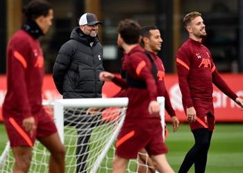 كلوب يستعيد ثلاثي ليفربول قبل مباراة برايتون في الدوري الإنجليزي