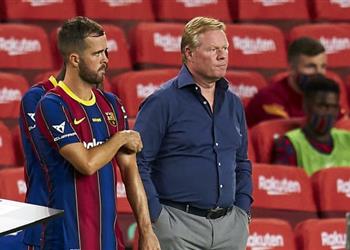 بيانيتش يرد على اتهامه بالإساءة إلى كومان بعد إقالته من تدريب برشلونة