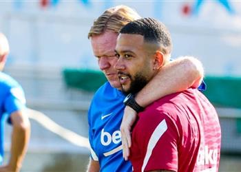 بكلمات مؤثرة ديباي يودع كومان بعد إقالته من برشلونة