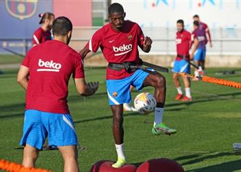 بعد تهديده بعدم اللعب ديمبلي يقترب من الاتفاق مع برشلونة على عقد جديد