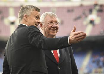 بعد أنباء إقالته سولشاير يوضح سبب ظهور فيرجسون في تدريبات مانشستر يونايتد والاجتماع مع رونالدو