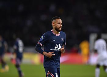 نيمار بعد الفوز الصعب على ليل قاتلنا حتى النهاية ولا أهتم بالمنتقدين