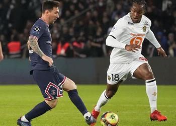 بوتشيتينو يعلق على استبدال ميسي بين شوطي مباراة باريس سان جيرمان وليل