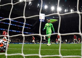 لوريس يرد على هجوم جماهير توتنهام ويؤكد كنا ساذجين للغاية أمام مانشستر يونايتد