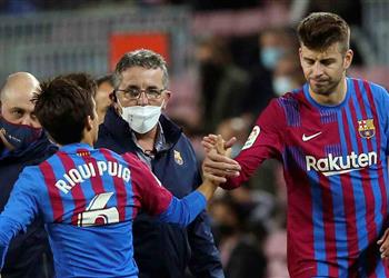 برشلونة يعلن تشخيص إصابة بيكيه أمام ديبورتيفو ألافيس