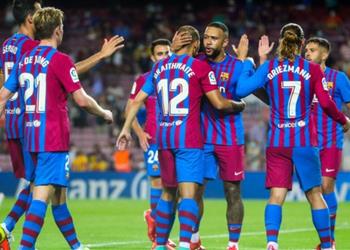 سبورت برشلونة يضغط على مدافعه للرحيل في الشتاء