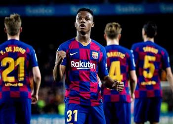 تشكيل برشلونة ضد دينامو كييف في دوري أبطال أوروبا عودة فاتي ودي يونج