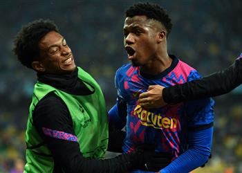 فاتي يكشف سر احتفاله بهدفه أمام دينامو كييف