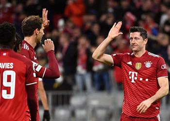 بعد الهاتريك أمام بنفيكا ليفاندوفسكي يصبح الهداف التاريخي لـ بايرن ميونخ في دوري الأبطال