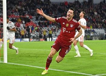 ليفاندوفسكي يرد على أنباء غضبه من اهتمام الصحافة بتألق هالاند