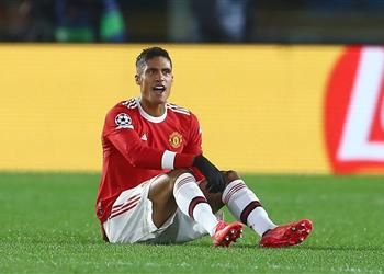 رسمي ا مانشستر يونايتد يعلن مدة غياب فاران للإصابة