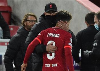 بعد مشاركته بديل ا فيرمينو يغادر مباراة ليفربول وأتلتيكو مدريد مصاب ا