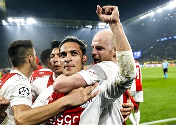 فيديو أياكس يتأهل لدور الـ16 من دوري أبطال أوروبا بثلاثية أمام بوروسيا دورتموند