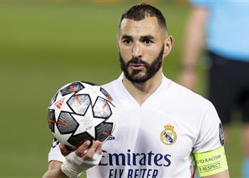 كريم بنزيما يعلق على إمكانية الفوز بالكرة الذهبية