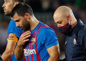 بعد آلام القلب أجويرو يوجه رسالة إلى جماهير برشلونة