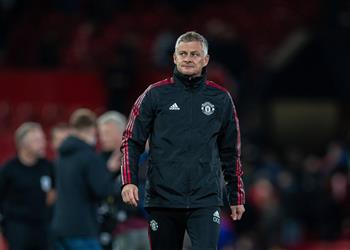 تقارير تثير الشكوك بشأن مشاركة مهاجم مانشستر يونايتد أمام مانشستر سيتي