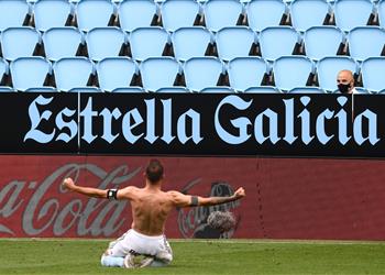 أسباس بعد هدفه القاتل لم نتوقع تراجع برشلونة بهذا الشكل