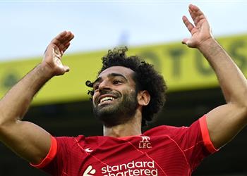 مدافع ليفربول السابق وجود محمد صلاح يمنحك القدرة على تهديد المنافسين