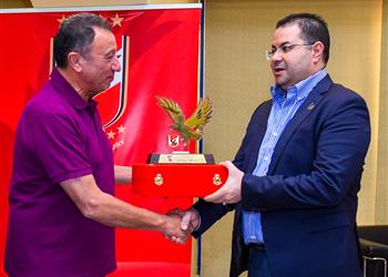 المدير التنفيذي لـ الأهلي الخماسية أمام الزمالك ليست غريبة وميزانية النادي تجاوزت 2 مليار ونصف