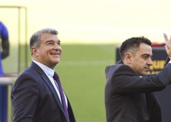 لابورتا عودة تشافي يوم تاريخي في برشلونة والباب مفتوح لعلاقة قوية مع السد