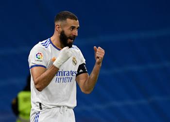 تقارير بنزيما يرفض مغادرة ريال مدريد إلى نيوكاسل من أجل ناد آخر