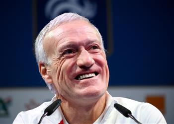 ديشامب عن مرشحه للفوز بـ الكرة الذهبية ينافس بقوة طالما ضمن القائمة