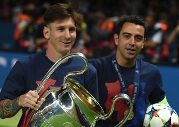 تقارير تشافي قد يلعب دور ا في عودة ميسي إلى برشلونة