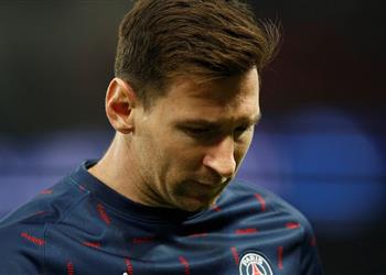 لاعب باريس سان جيرمان السابق ينتقد ميسي لا أفهم قراره