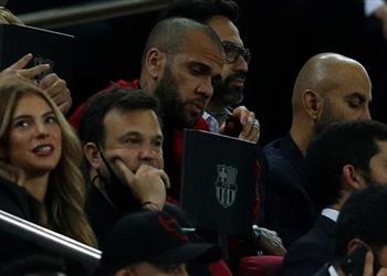 اجتماع هام في برشلونة لحسم مصير عودة داني ألفيس