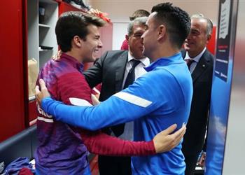 سبورت ريكي بويج مهدد بأول عقوبة من تشافي بسبب القواعد الجديدة في برشلونة