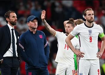 هاري كين كافحت للبقاء متحمس ا بعد خسارة يورو وأنباء ارتباطي بـ مانشستر سيتي