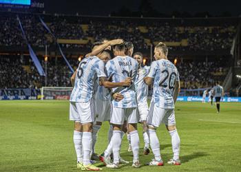 ميسي بديلا فيديو الأرجنتين تفوز على أوروجواي وتقترب من التأهل إلى كأس العالم 2022