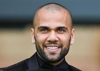 داني ألفيس مازلت في حالة صدمة بعد العودة إلى برشلونة