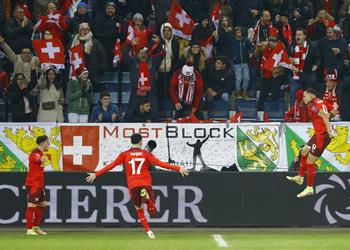 فيديو سويسرا تلحق بركب المتأهلين لكأس العالم 2022 برباعية في بلغاريا