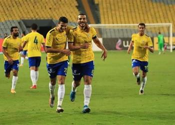 محافظ الإسماعيلية يحفز لاعبي الدراويش قبل مواجهة الزمالك