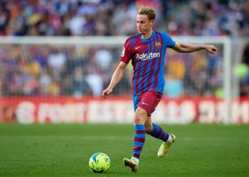 دي يونج يحسم موقفه من الرحيل عن برشلونة إلى مانشستر سيتي