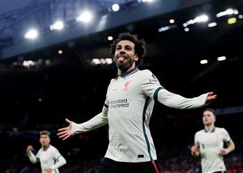 محمد صلاح ي علن التبرع بقميص هاتريك مانشستر يونايتد في مزاد خيري بمصر