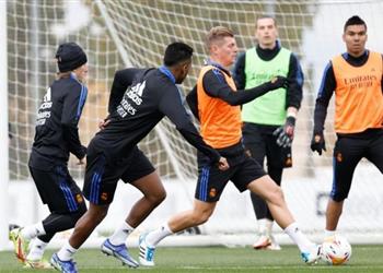 ريال مدريد يستعيد ثنائي الفريق قبل مباراة غرناطة في الدوري الإسباني