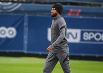 رغم الإصابة نيمار يشارك في تدريبات باريس سان جيرمان