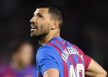 بسبب مشاكل القلب أجويرو يستسلم ويقرر اعتزال كرة القدم