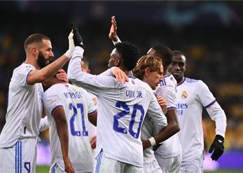 تشكيل ريال مدريد أمام غرناطة بنزيما يقود الهجوم