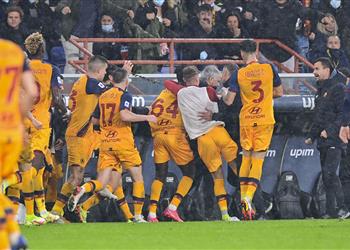 فيديو ثنائية جيان ت عيد روما لسكة الانتصارات أمام جنوى في الدوري الإيطالي