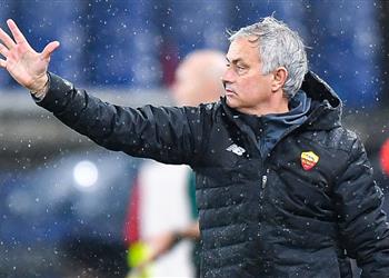 مورينيو يكشف عن وعده باهظ الثمن للاعب روما بعد هدفيه وهدية شيفتشينكو