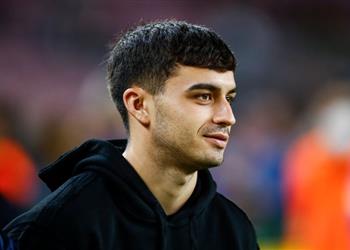 رسمي ا بيدري يحصل على جائزة الفتى الذهبي 2021